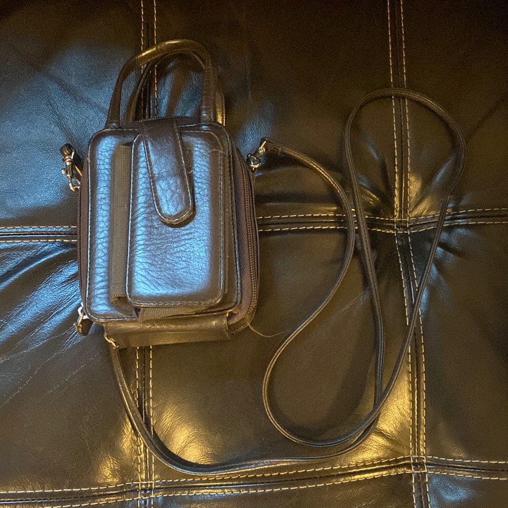 Vintage coach flip phone crossbody bag